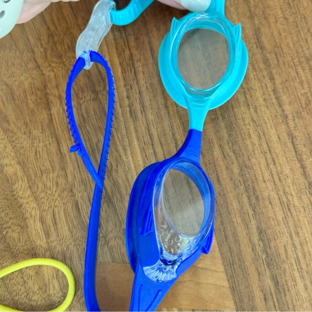 Speedo, Finis, Outdoor Masters - Bundle of 3 Toddler Swim Goggles - Picture 5 of 10
